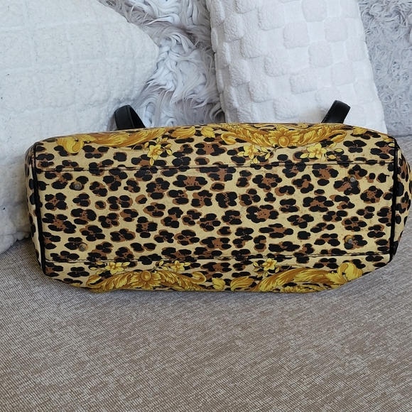 GIANNI VERSACE BAROQUE LEOPARD SHOULDER..Authentic.. - Picture 6 of 16